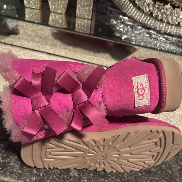 UGG Fuchsia Fluffy Bow Boots - Picture 7 of 7